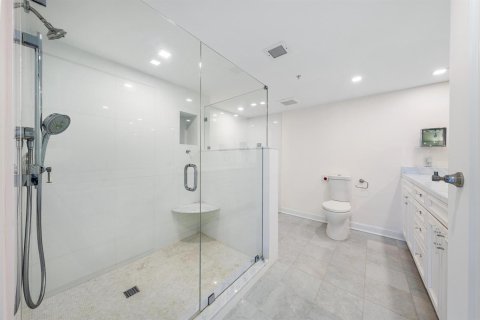 Condo in West Palm Beach, Florida, 3 bedrooms № 2175868 - photo 17
