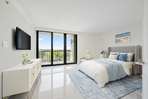 Condo in West Palm Beach, Florida, 3 bedrooms № 2175868 - photo 10
