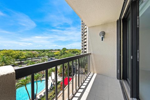 Condo in West Palm Beach, Florida, 3 bedrooms № 2175868 - photo 21