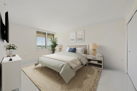 Condo in West Palm Beach, Florida, 3 bedrooms № 2175868 - photo 22