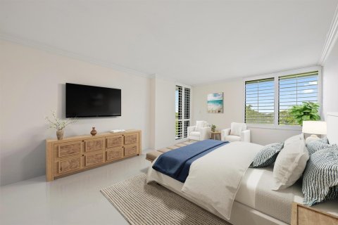 Condo in West Palm Beach, Florida, 3 bedrooms № 2175868 - photo 13