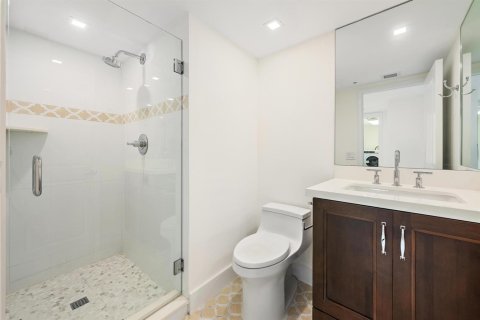 Condo in West Palm Beach, Florida, 3 bedrooms № 2175868 - photo 24