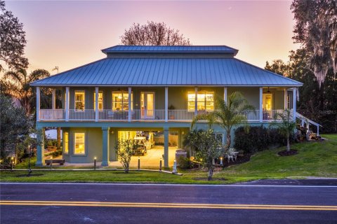 House in Satsuma, Florida 3 bedrooms, 279.26 sq.m. № 2127788