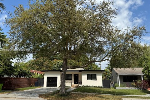 Villa ou maison à vendre à El Portal, Floride: 3 chambres № 2004113 - photo 2
