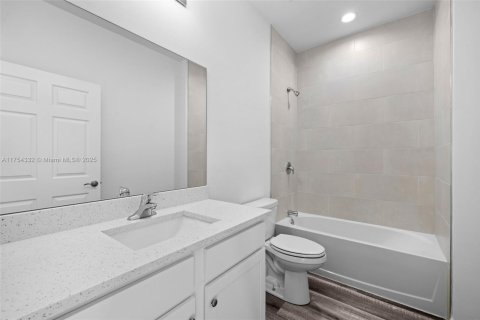 Villa ou maison à vendre à Cape Coral, Floride: 4 chambres, 178.47 m2 № 1860082 - photo 4