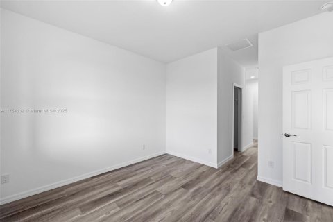 Villa ou maison à vendre à Cape Coral, Floride: 4 chambres, 178.47 m2 № 1860082 - photo 22