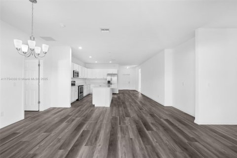 Villa ou maison à vendre à Cape Coral, Floride: 4 chambres, 178.47 m2 № 1860082 - photo 28