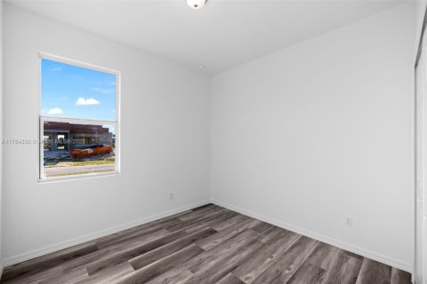 Villa ou maison à vendre à Cape Coral, Floride: 4 chambres, 178.47 m2 № 1860082 - photo 6