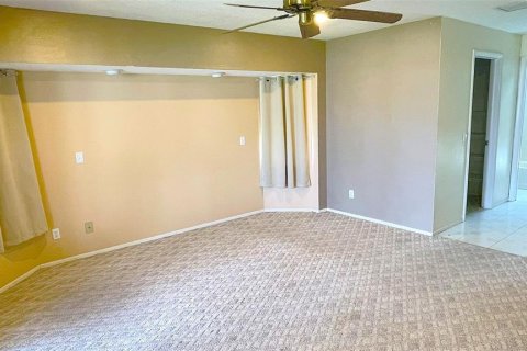 House in Port Charlotte, Florida 3 bedrooms, 150.69 sq.m. № 1857860 - photo 13