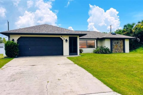 House in Port Charlotte, Florida 3 bedrooms, 150.69 sq.m. № 1857860 - photo 6