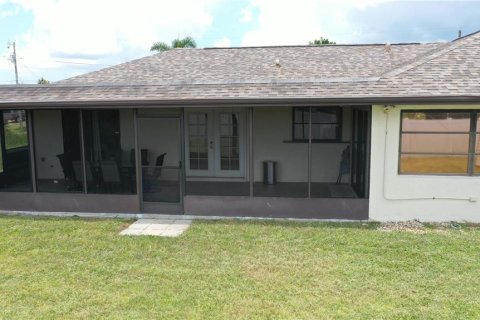 House in Port Charlotte, Florida 3 bedrooms, 150.69 sq.m. № 1857860 - photo 30