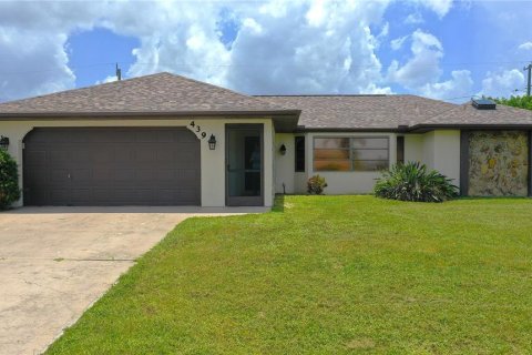 House in Port Charlotte, Florida 3 bedrooms, 150.69 sq.m. № 1857860 - photo 1
