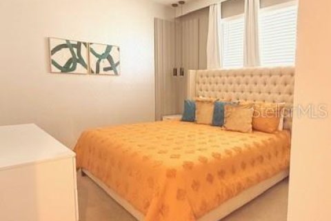 Casa en venta en Davenport, Florida, 5 dormitorios, 212.1 m2 № 1735174 - foto 10