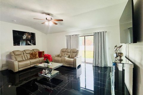 Casa en venta en Lakeland, Florida, 4 dormitorios, 214.98 m2 № 1554896 - foto 10