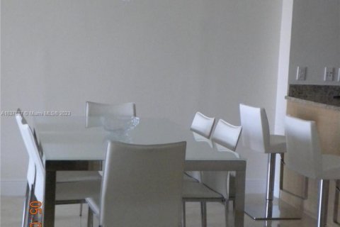 Снять в аренду кондоминиум в Халландейл-Бич, Флорида 2 спальни, 144.37м2, № 1980847 - фото 5