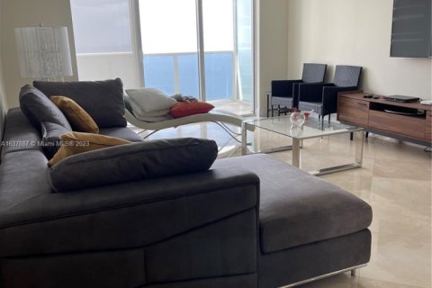 Снять в аренду кондоминиум в Халландейл-Бич, Флорида 2 спальни, 144.37м2, № 1980847 - фото 3