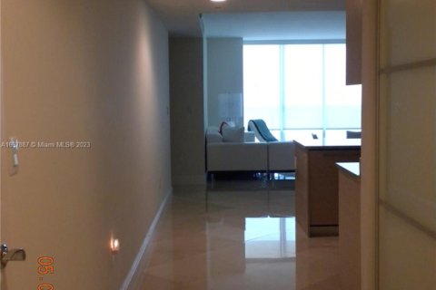 Снять в аренду кондоминиум в Халландейл-Бич, Флорида 2 спальни, 144.37м2, № 1980847 - фото 2