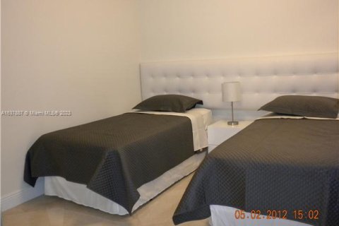 Снять в аренду кондоминиум в Халландейл-Бич, Флорида 2 спальни, 144.37м2, № 1980847 - фото 16