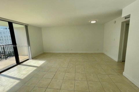 Apartment in Miami Beach, Florida 1 bedroom, 81.38 sq.m. № 2005166 - photo 5