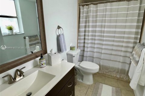 Apartment in Miami Beach, Florida 1 bedroom, 81.38 sq.m. № 2005166 - photo 19