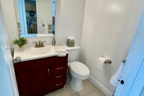 Apartment in Miami Beach, Florida 1 bedroom, 81.38 sq.m. № 2005166 - photo 12