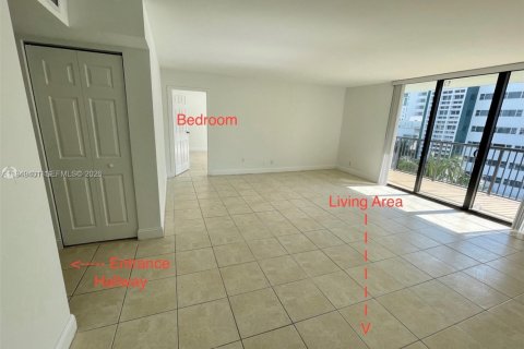 Apartment in Miami Beach, Florida 1 bedroom, 81.38 sq.m. № 2005166 - photo 4