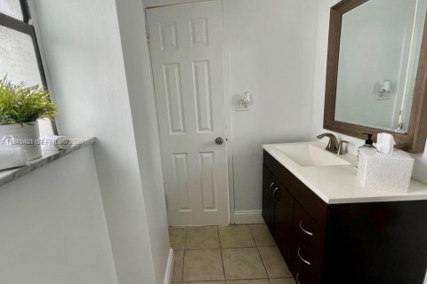 Apartment in Miami Beach, Florida 1 bedroom, 81.38 sq.m. № 2005166 - photo 20