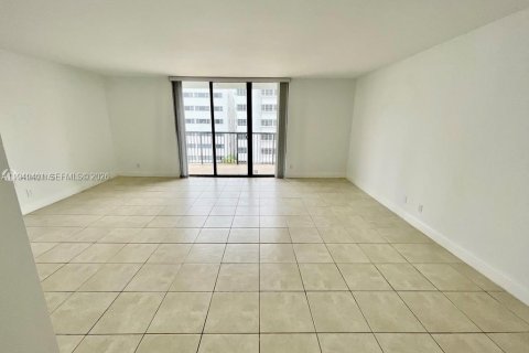Apartment in Miami Beach, Florida 1 bedroom, 81.38 sq.m. № 2005166 - photo 14