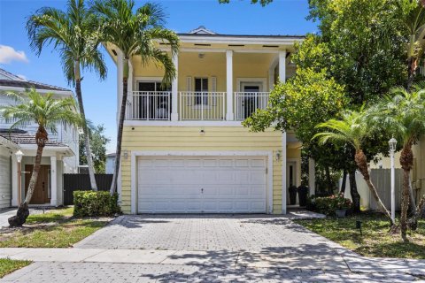 House in Homestead, Florida 4 bedrooms, 163.69 sq.m. № 1760887 - photo 1