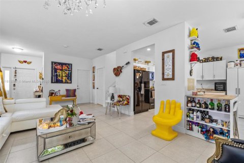 House in Homestead, Florida 4 bedrooms, 163.69 sq.m. № 1760887 - photo 8