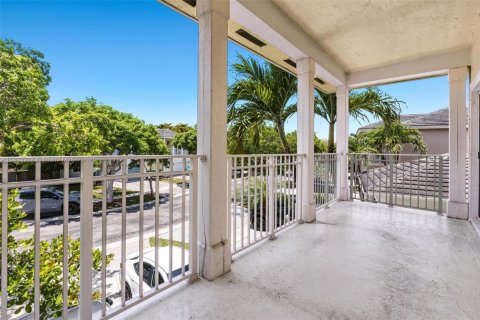 House in Homestead, Florida 4 bedrooms, 163.69 sq.m. № 1760887 - photo 23