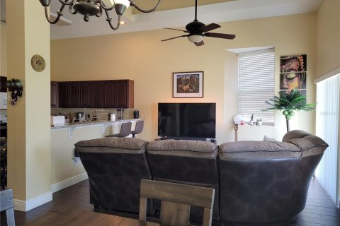 Townhouse in Tampa, Florida 3 bedrooms, 151.71 sq.m. № 1856689 - photo 9