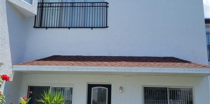 Townhouse in Tampa, Florida 3 bedrooms, 151.71 sq.m. № 1856689