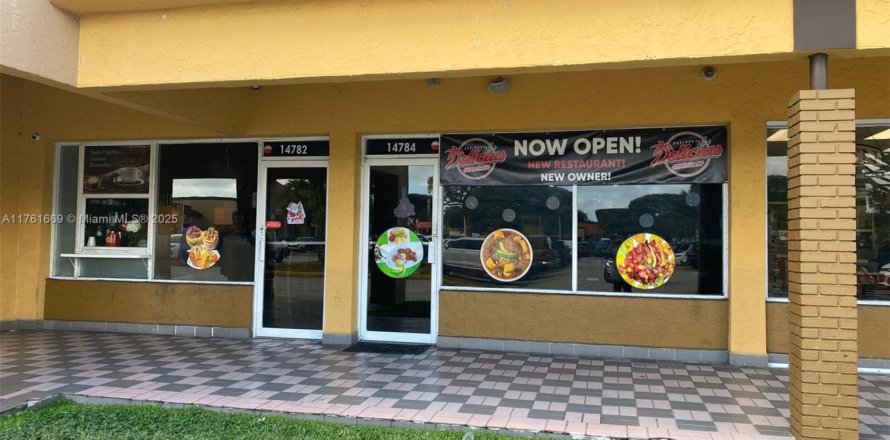 Propiedad comercial en Miami, Florida № 1959373