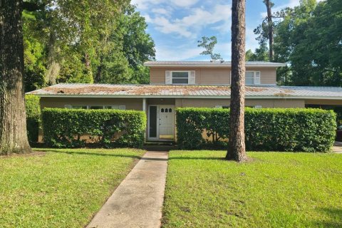 Снять в аренду виллу или дом в Гейнсвилл, Флорида 5 спален, 215.9м2, № 1843294 - фото 1