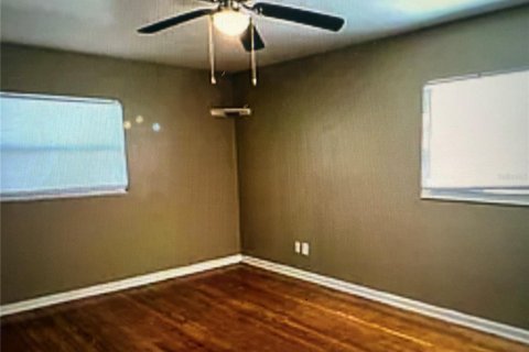 Снять в аренду виллу или дом в Гейнсвилл, Флорида 5 спален, 215.9м2, № 1843294 - фото 7