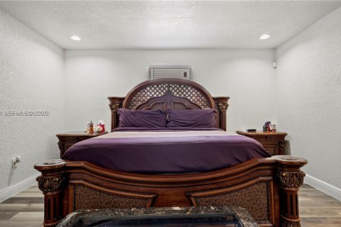 Купить таунхаус в Майами-Гарденс, Флорида 3 спальни, 126.81м2, № 1989483 - фото 12