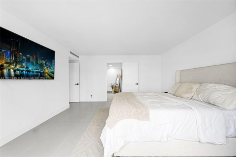 Condominio en venta en Fort Lauderdale, Florida, 3 dormitorios, 200.76 m2 № 2036710 - foto 17