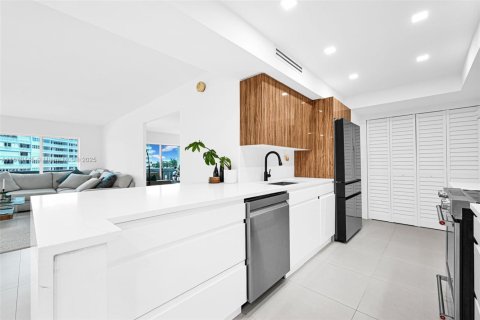 Condominio en venta en Fort Lauderdale, Florida, 3 dormitorios, 200.76 m2 № 2036710 - foto 12