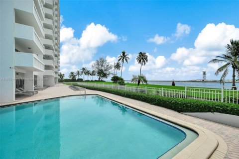 Condominio en venta en Fort Lauderdale, Florida, 3 dormitorios, 200.76 m2 № 2036710 - foto 6