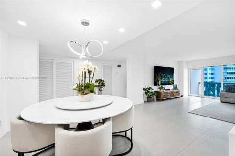 Condominio en venta en Fort Lauderdale, Florida, 3 dormitorios, 200.76 m2 № 2036710 - foto 7