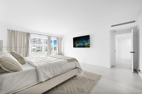 Condominio en venta en Fort Lauderdale, Florida, 3 dormitorios, 200.76 m2 № 2036710 - foto 16