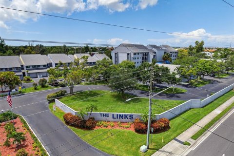 Condominio en venta en Seminole, Florida, 2 dormitorios, 130.06 m2 № 1886441 - foto 1