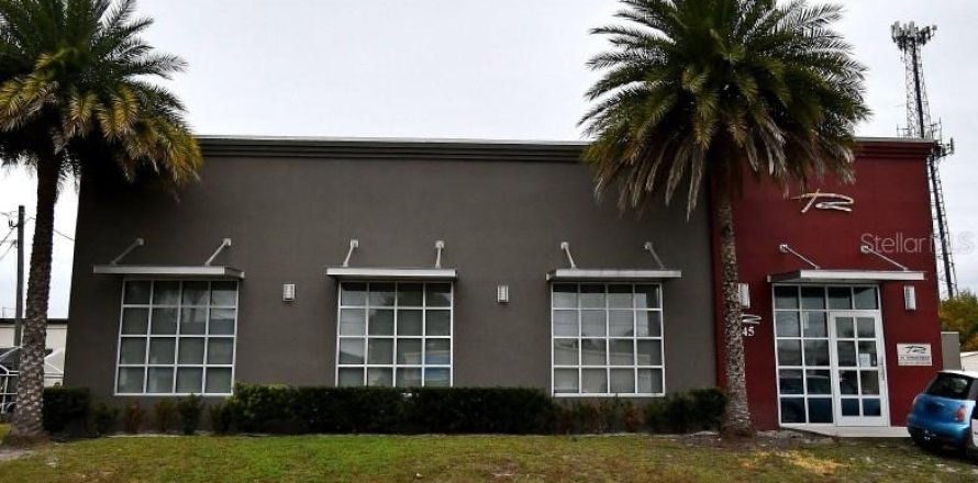 Commercial property in Longwood, Florida 1783.72 sq.m. № 546580