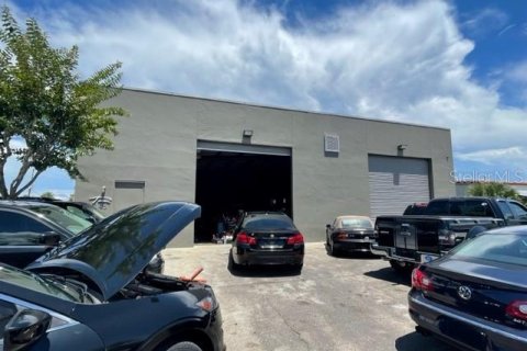 Commercial property in Longwood, Florida 1783.72 sq.m. № 546580 - photo 20