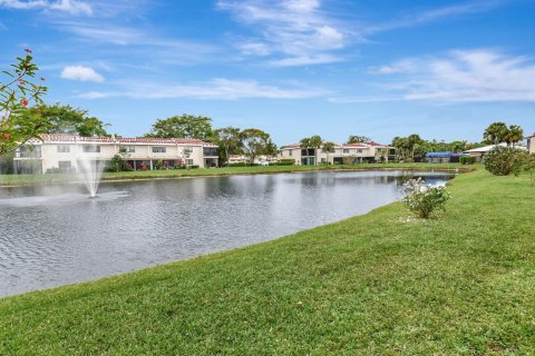 Condo in Boca Raton, Florida, 2 bedrooms  № 932641 - photo 1