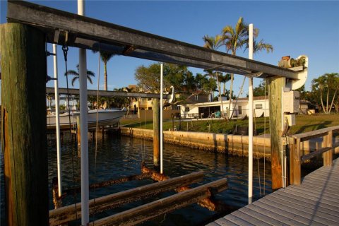 Land in Treasure Island, Florida № 1525210 - photo 13