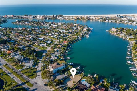 Land in Treasure Island, Florida № 1525210 - photo 3