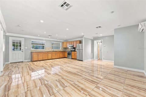Villa ou maison à louer à Winter Park, Floride: 5 chambres, 213.68 m2 № 2361323 - photo 6