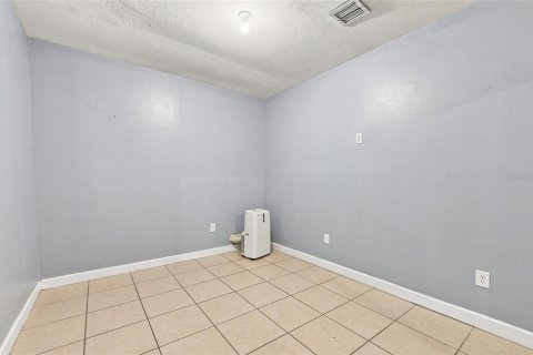 Villa ou maison à louer à Winter Park, Floride: 5 chambres, 213.68 m2 № 2361323 - photo 16